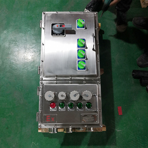 點(diǎn)火油庫(kù)防爆檢修箱、化工不銹鋼防爆動(dòng)力箱，粉塵防爆不銹鋼箱，油庫(kù)專用防爆動(dòng)力箱